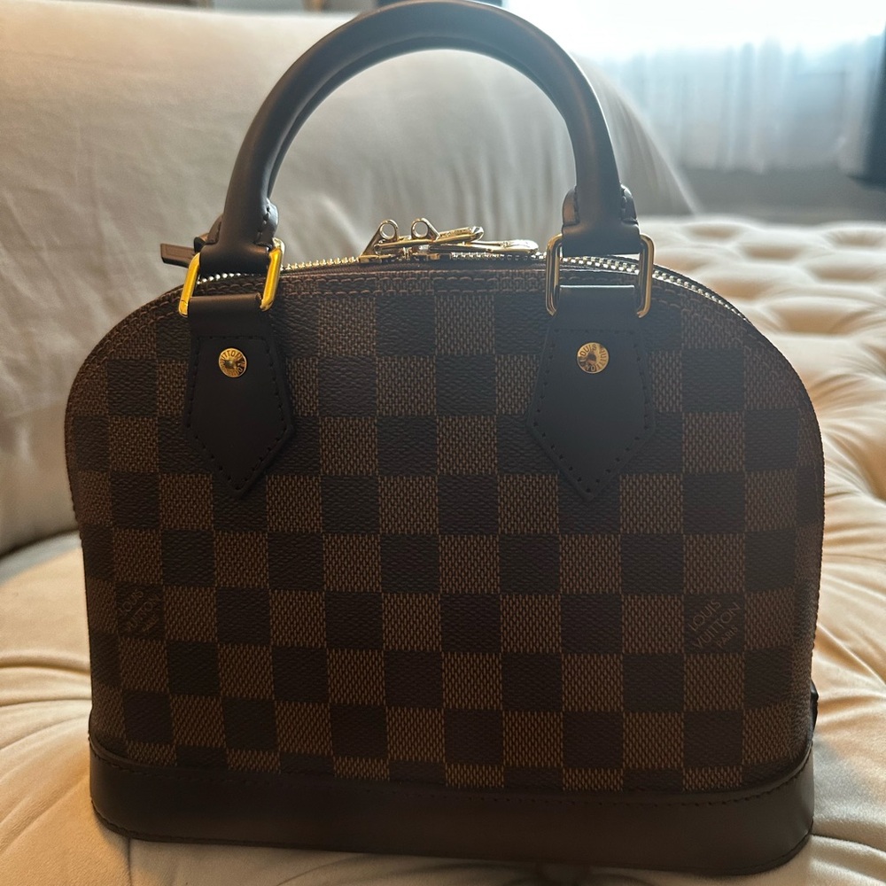 Louis Vuitton - Alma bb - Like New
